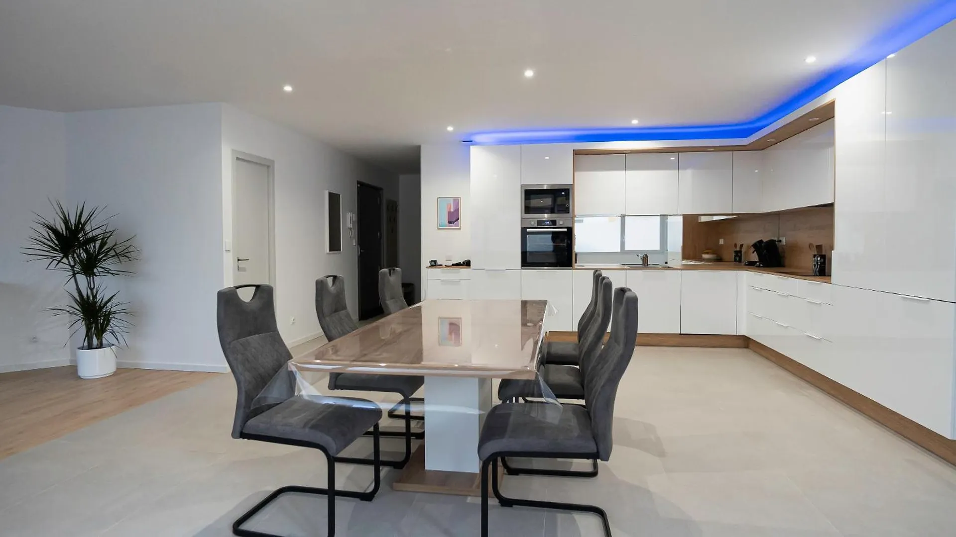 Au Coeur De Valence - Parking Gratuit Apartment 0*, Valence (Drome)